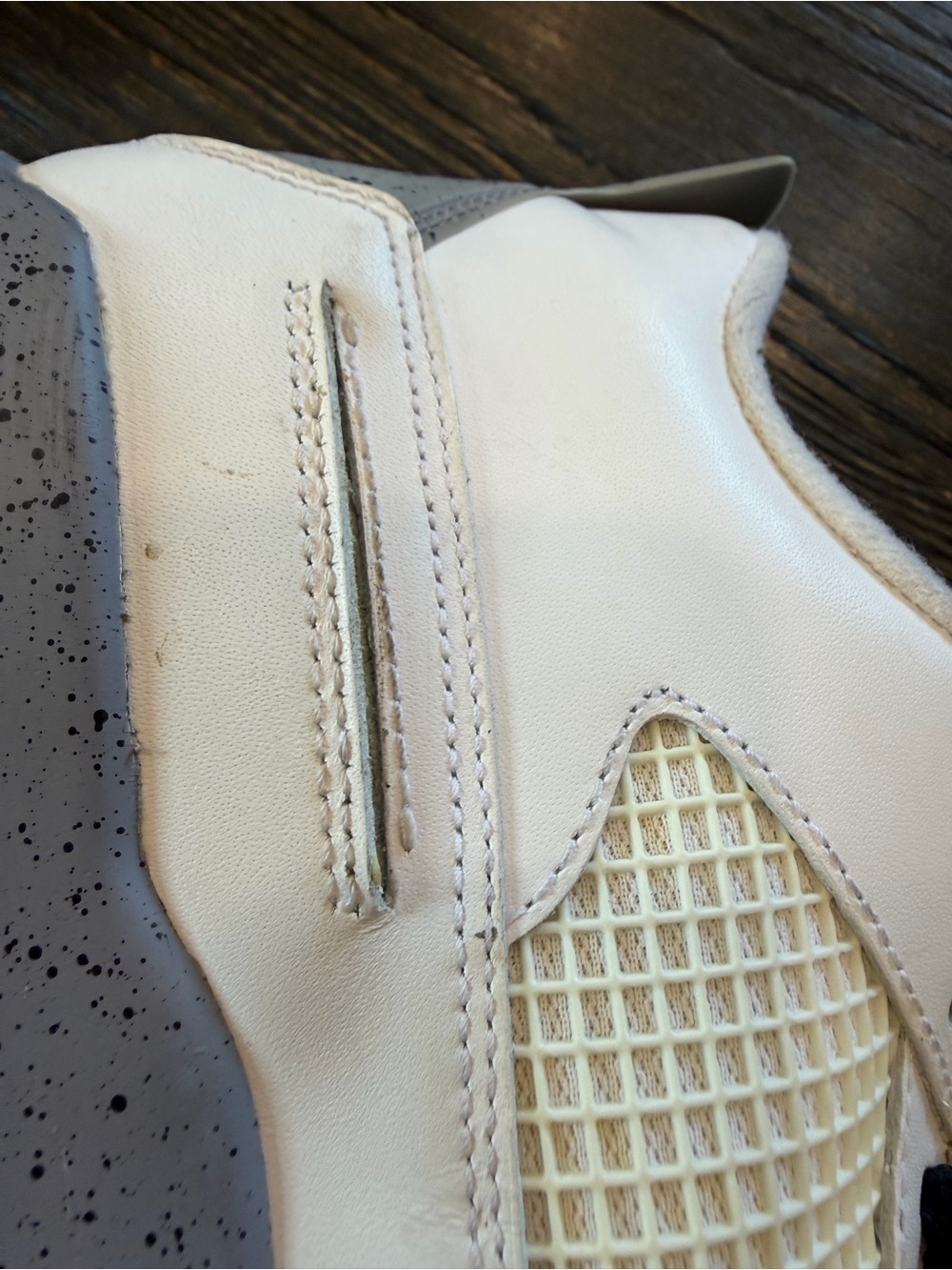 Jordan 4 Retro OG Mid White Cement - Size 11 - Picture 8 of 12